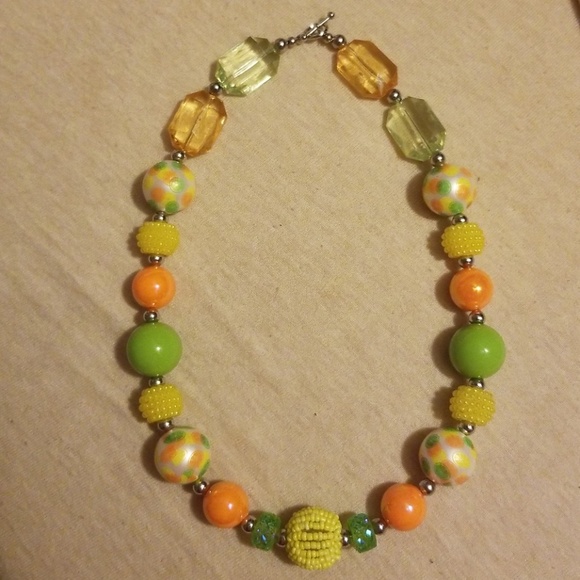 GIRLS BUBBLEGUM NECKLACE - Picture 1 of 4